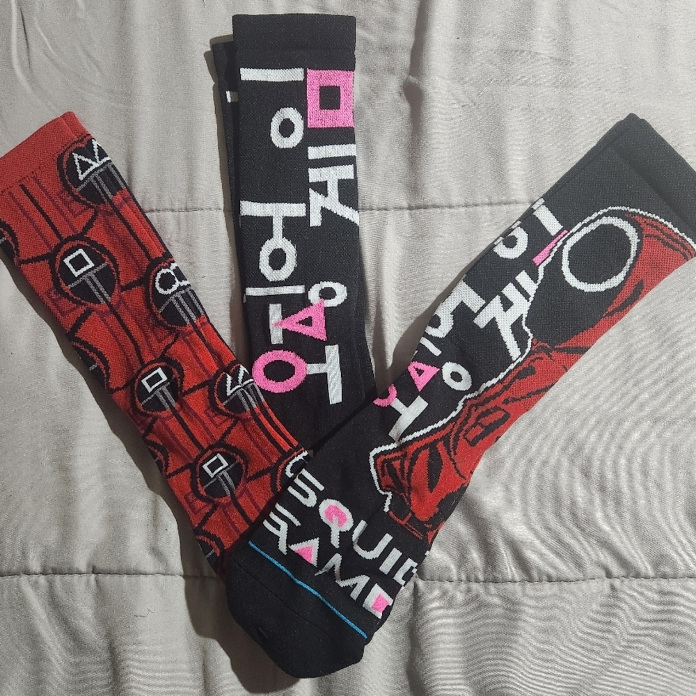 Squid Game Themed Men's Socks - Red and Black